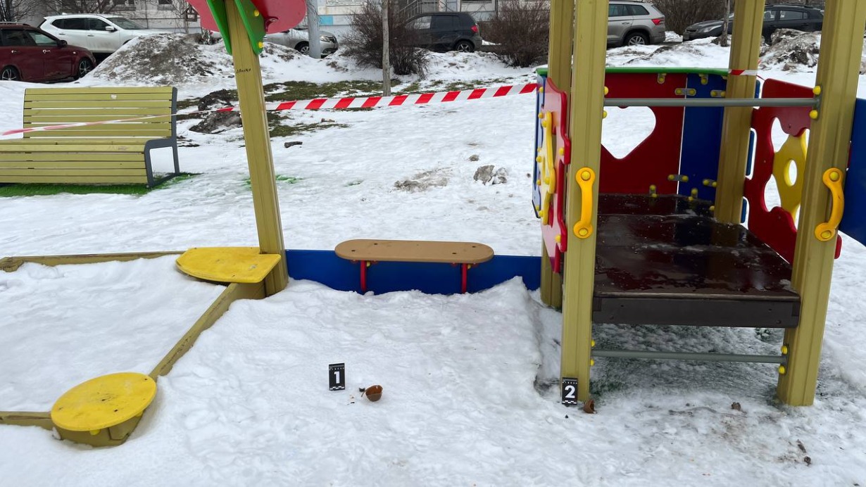 На детской площадке в Москве взорвался страйкбольный снаряд