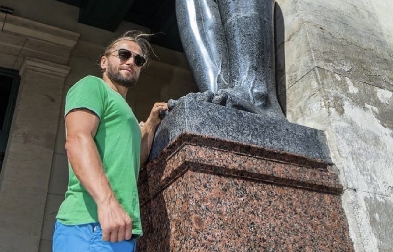 В семье блогера-сыроеда Максима Лютого младенец умер от истощения