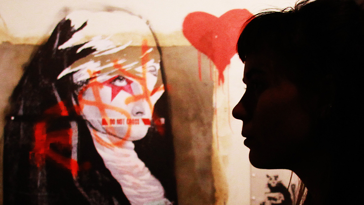 Картина уличного художника Бэнкси ушла с молотка почти за 157 миллионов рублей