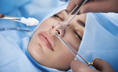 «Кровотечения и нарушение дыхания»: хирург Короткий назвал главные опасности ринопластики