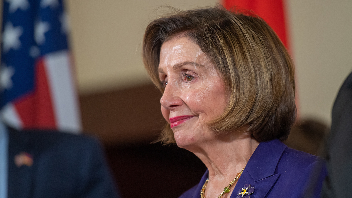 Экс-спикер Палаты представителей Пелоси переизбирается в Конгресс США в 84 года