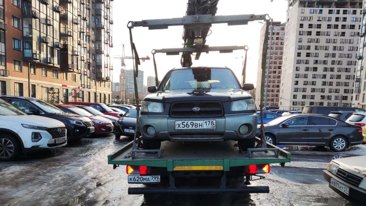 Четыре автомобиля арестовали за неуплату штрафов в Москве с начала марта