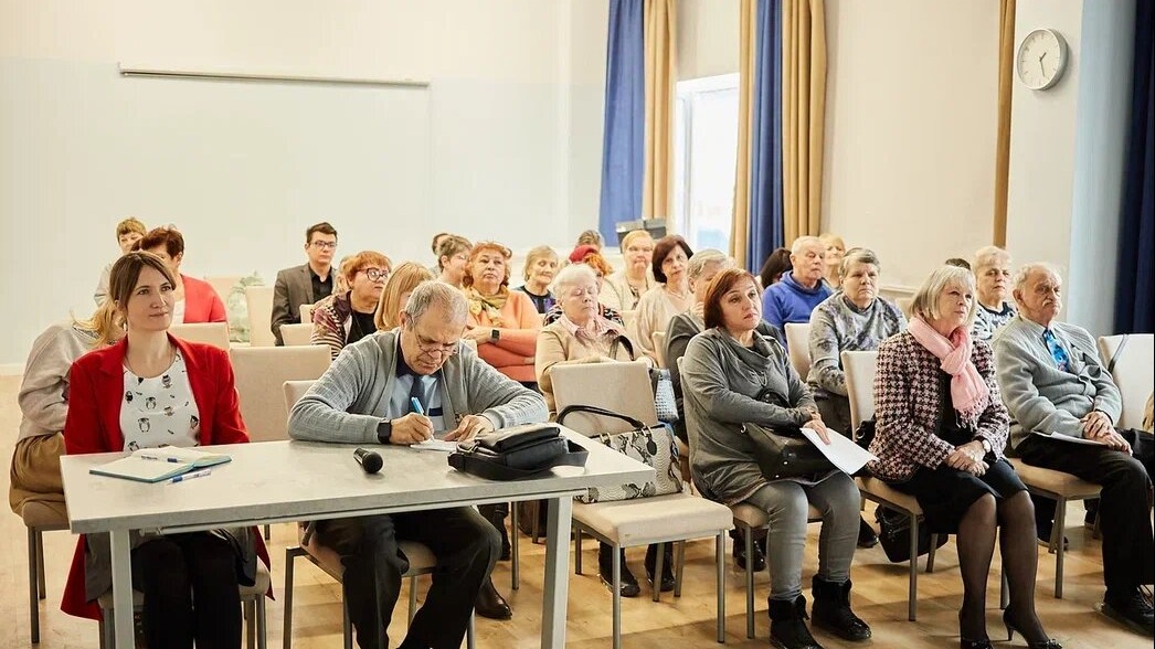 В центрах московского долголетия прошел конкурс виртуальных экскурсоводов