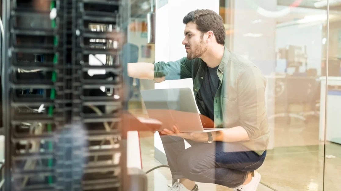 От хобби к карьере в IT: как москвич сменил профессию при содействии службы занятости