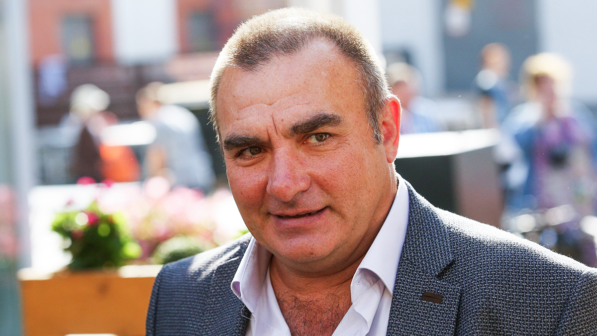 Заслуженный артист РФ Сергей Векслер посетил столичный пункт отбора на военную службу по контракту