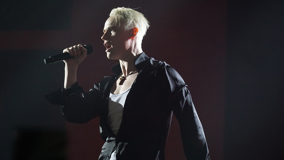 «Мяса нет, есть только руки»: SHAMAN рассказал, как кормил тигров в кировском зоопарке