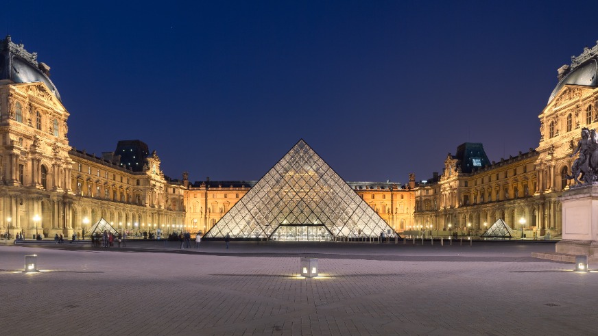 Лувр приостановил работу из-за протестов во Франции