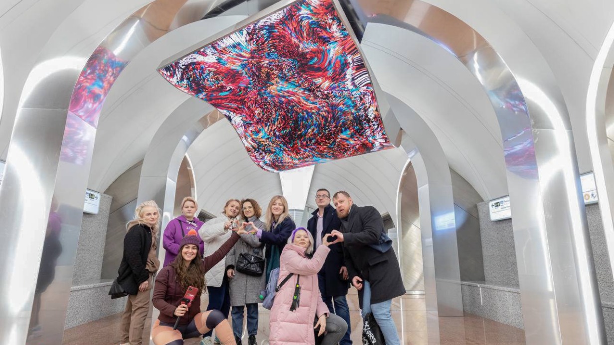 Блогеры посетили экскурсию по станциям БКЛ