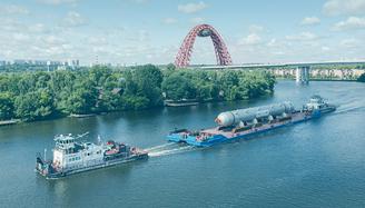 Рекордный маршрут: по Москве-реке провезли самый крупный груз в истории столицы
