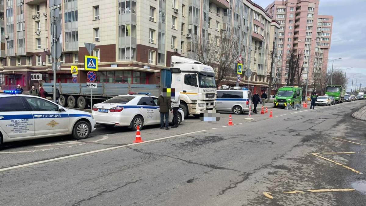 Водитель «Камаза» насмерть задавил женщину в ТиНАО