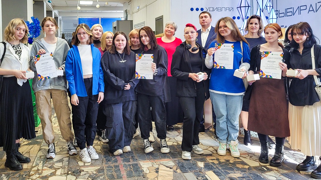 Более 100 студентов столичного колледжа создали арт-объекты для экоконкурса