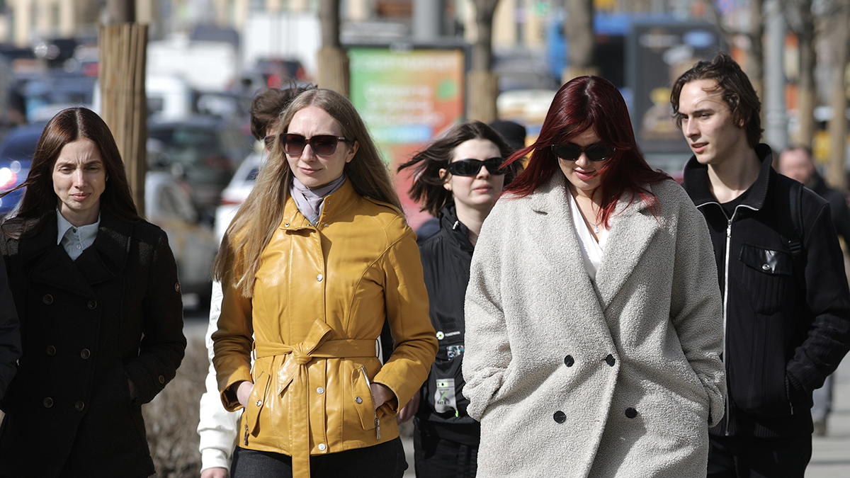 Врач Кабанова рассказала, как нужно одеваться весной, чтобы не простудиться