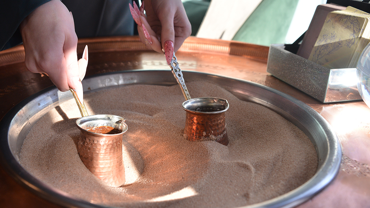 Ученые рассказали, с какими страшными болезнями помогает бороться кофейная гуща