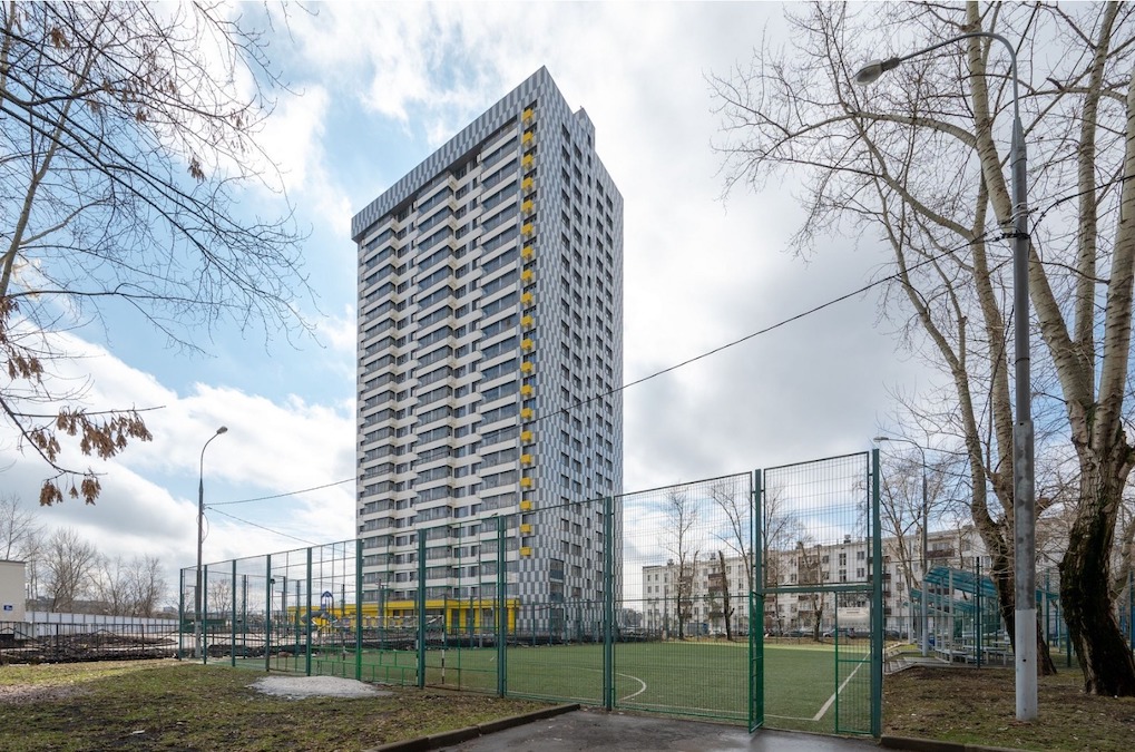 Новостройку с контрастным фасадом ввели в эксплуатацию в районе Донской