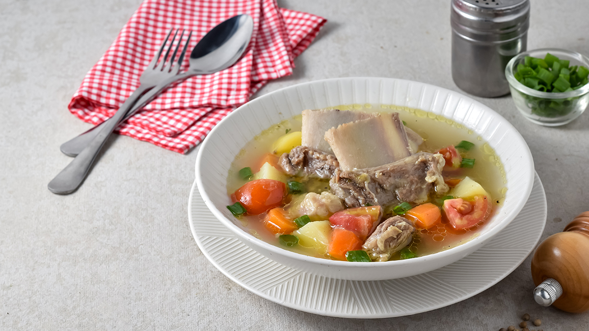 Врач назвал три популярных супа, которые являются вредными для здоровья