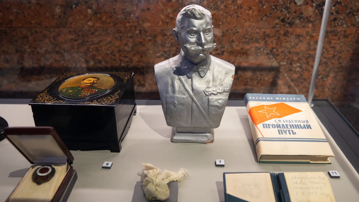 Выставку о полководце Семене Буденном открыли в Музее Победы