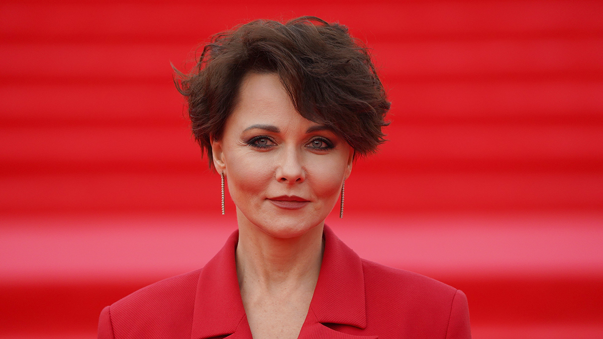 Дарья Повереннова снялась в постели в нижнем белье