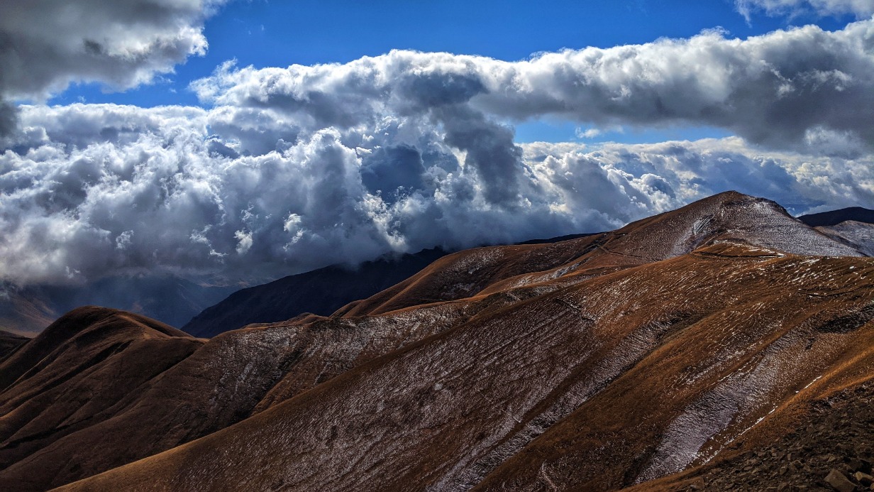 Азербайджан обвинил Армению в односторонней установке КПП на общей границе