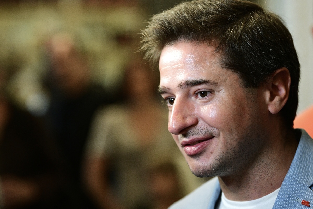 Актер Иван Стебунов посетил столичный пункт отбора на военную службу по контракту