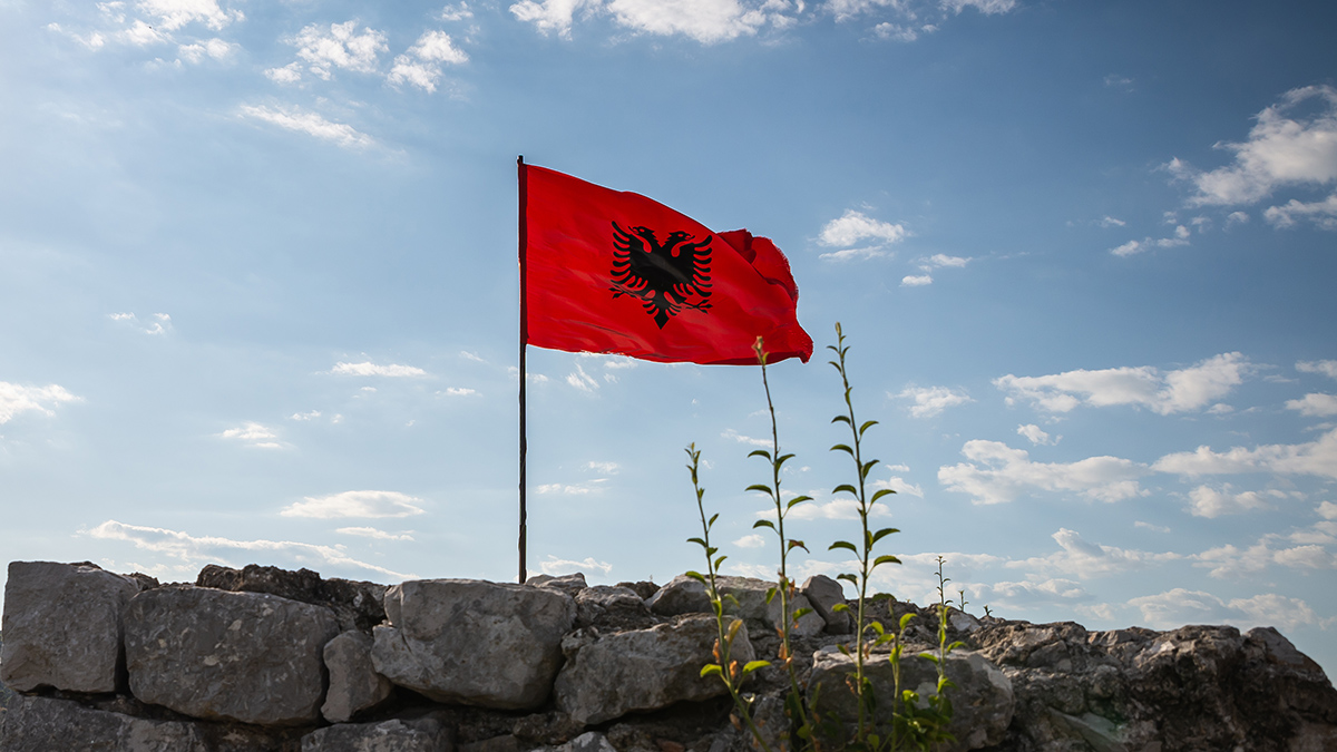 Мужчина застрелил судью прямо во время заседания в Албании