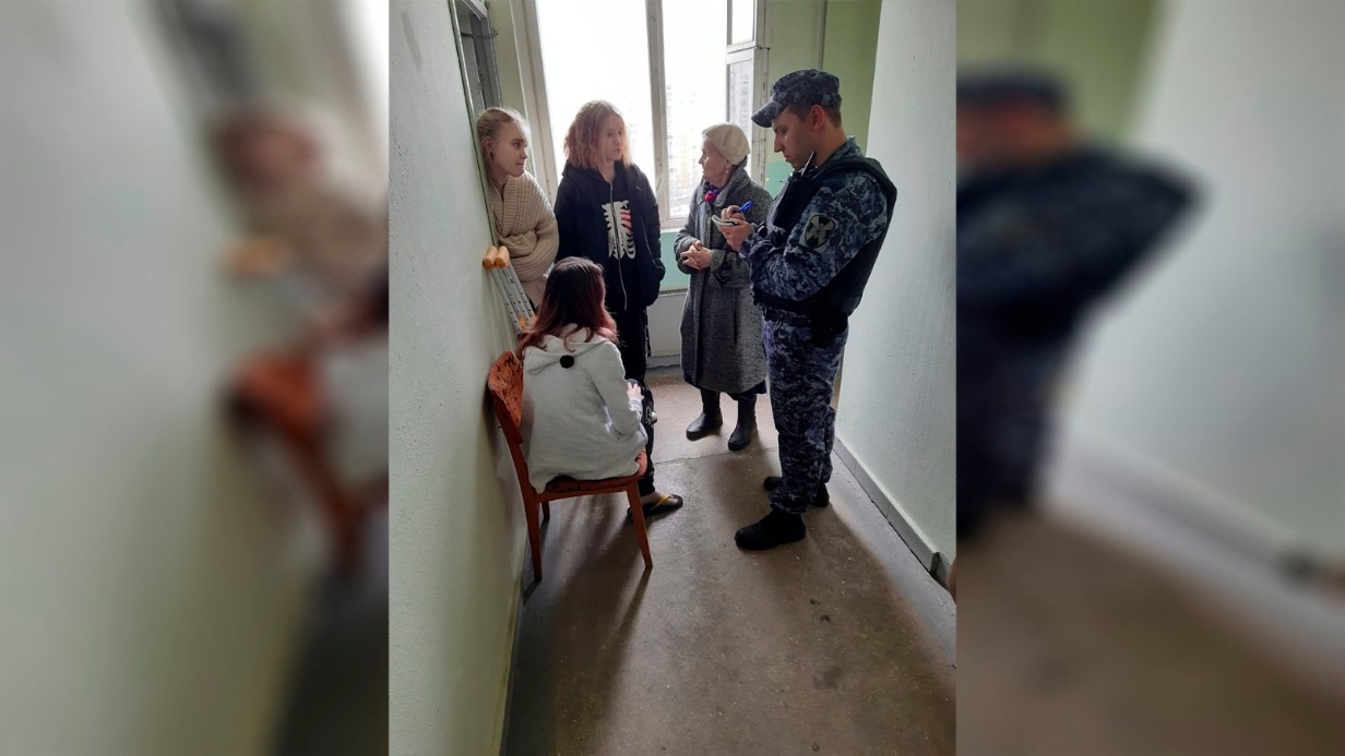 Росгвардейцы помогли потерявшейся пенсионерке вернуться домой