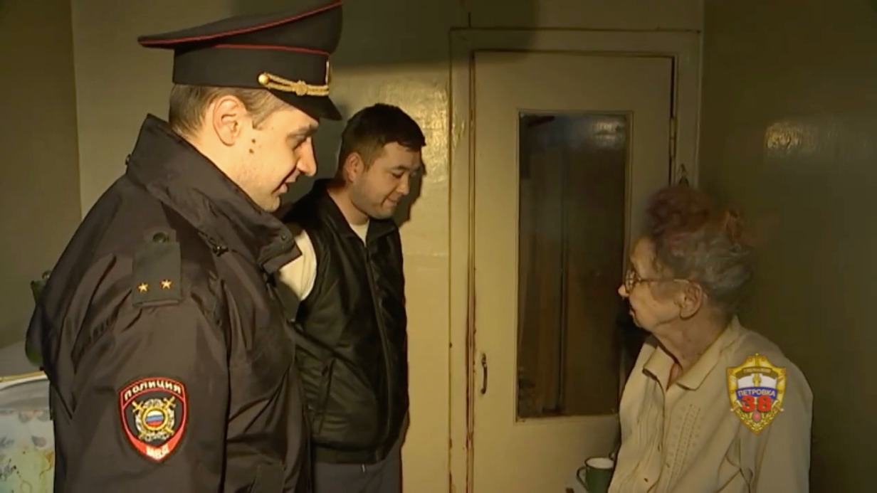 Столичный таксист вернул деньги обманутой мошенниками пенсионерке