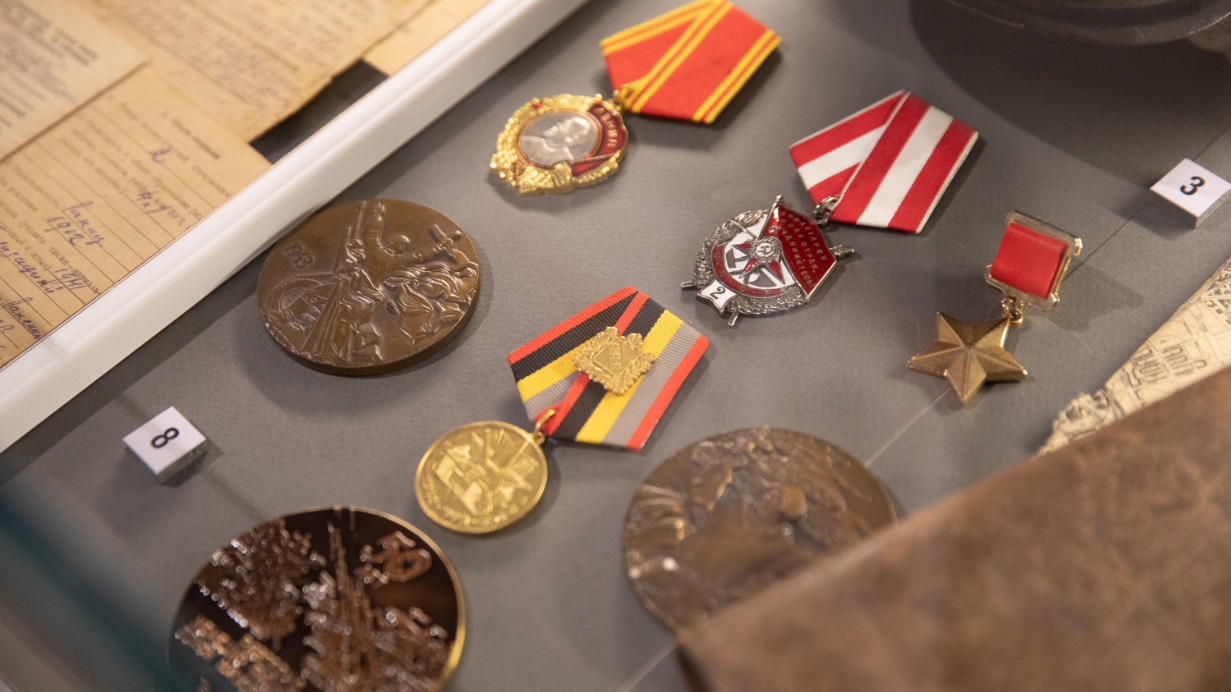 Около 100 раритетов представили школьные музеи в Музее Победы