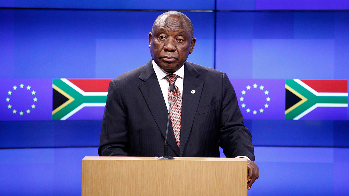 Президент ЮАР Рамафоса оценил последствия возможного ареста Путина