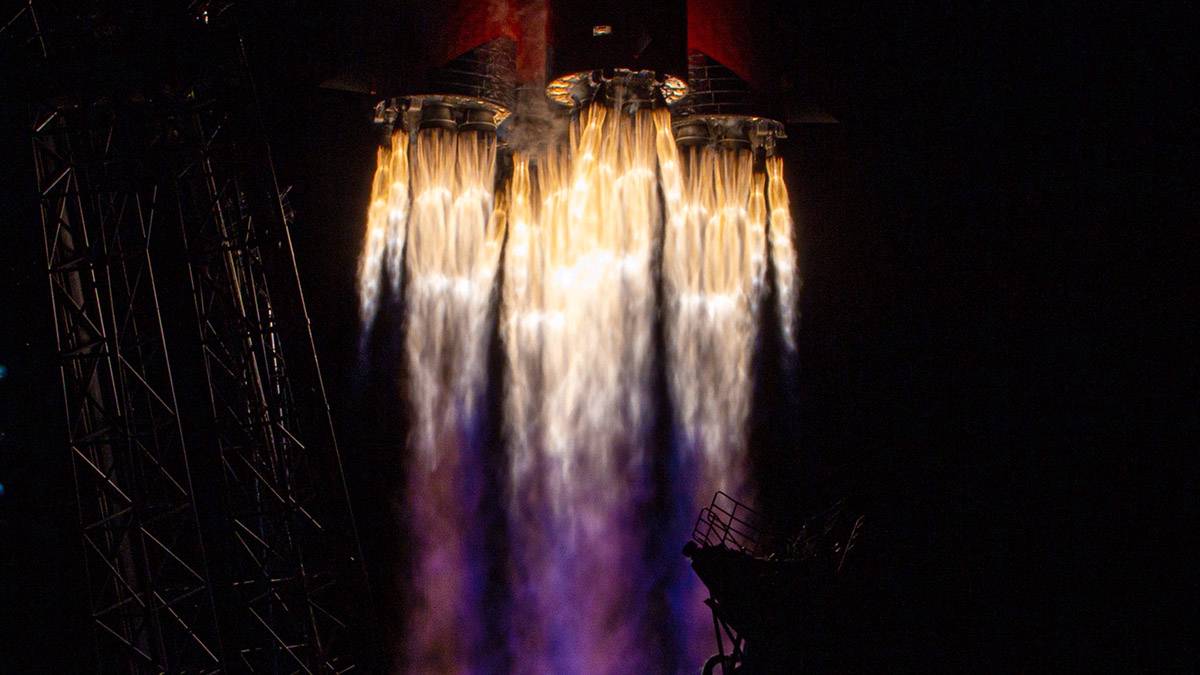 SpaceX отменила запуск ракеты-носителя Falcon Heavy за минуту до старта