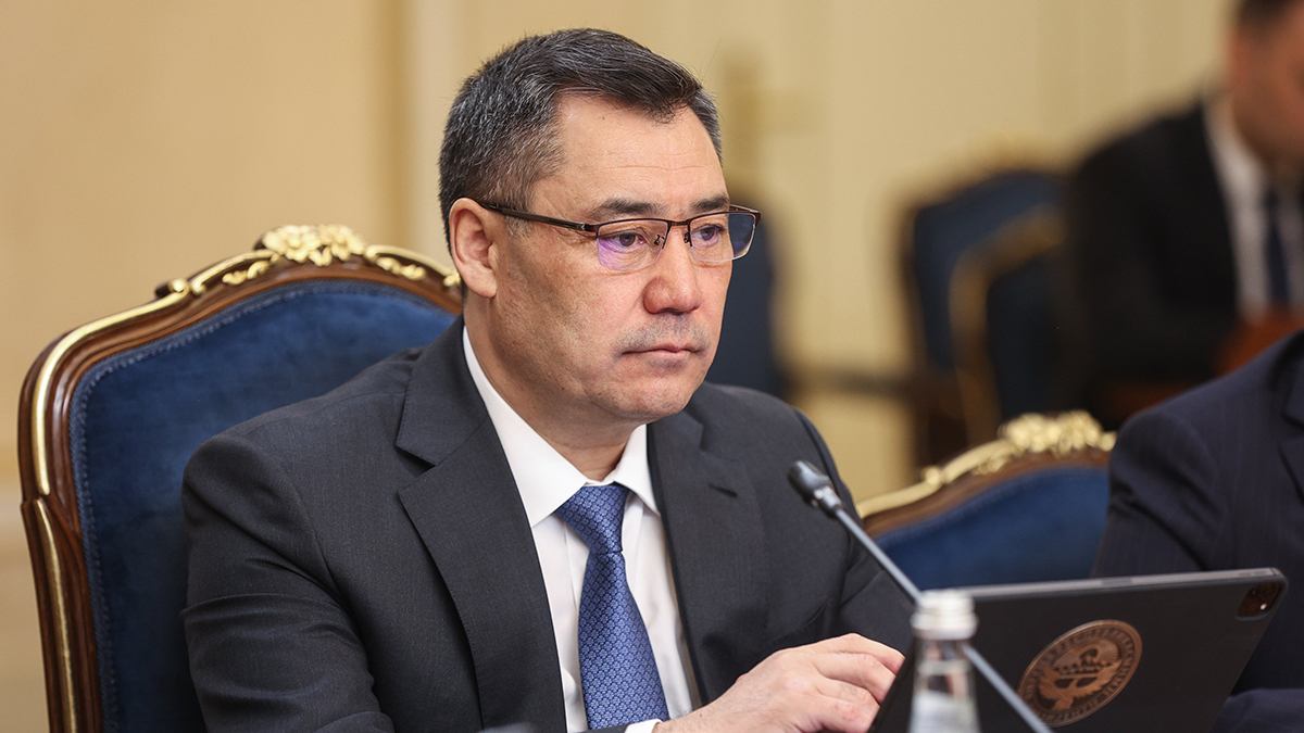 Жапаров призвал Трампа и Стармера не давить на Киргизию санкциями