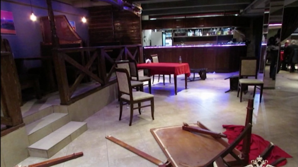 Несколько вооруженных злоумышленников разгромили кафе на востоке Москвы