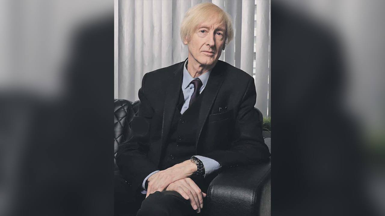 Голливудский режиссер Питер Валентино живет в Москве, создал американский театр и начал снимать фильм с российскими актерами