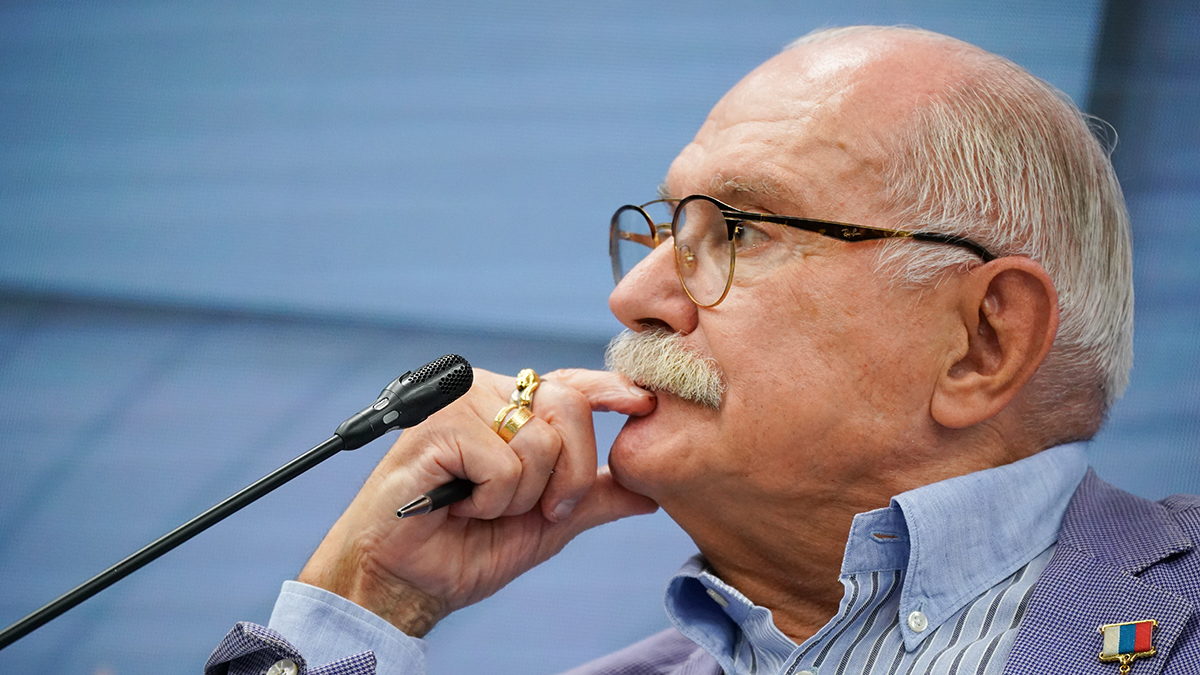 Shot: Михалков попал в больницу из-за серьезных проблем с сердцем