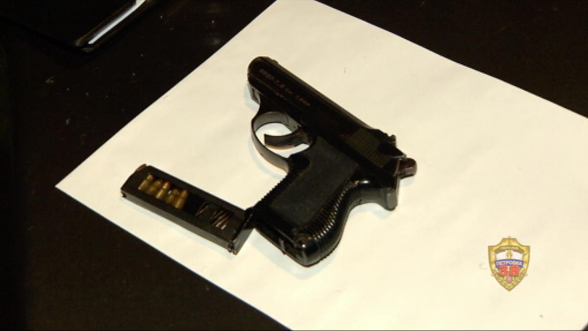Столичные сотрудники ГИБДД нашли у пассажира каршеринга пистолет