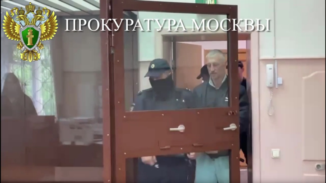 Бывшего возлюбленного Волочковой арестовали на два месяца за избиение жены