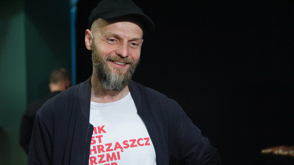 Суд заочно приговорил к 8 годам колонии режиссера Вырыпаева за фейки о ВС РФ