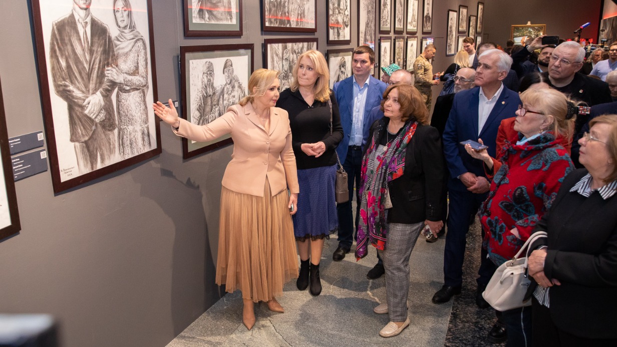 Портреты героев СВО представили в Музее Победы в рамках акции «Ночь музеев»