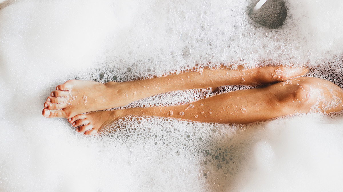 Эксперт Золотарева предупредила об опасности шторки в ванной