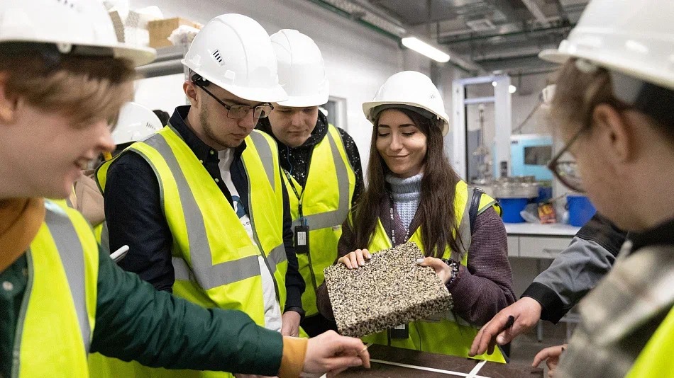 Овчинский: Отклик на вакансии в промышленности вырос благодаря проекту «Открой#Моспром»