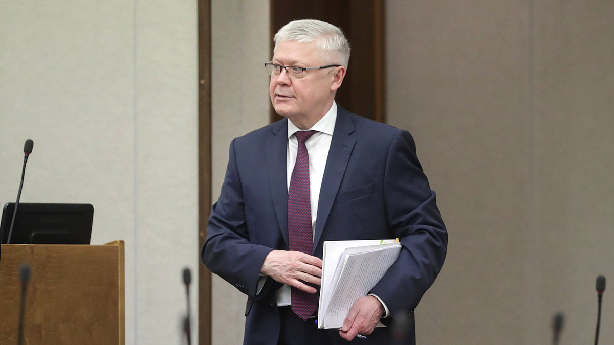 Депутат Пискарев счел поздравление от США с Новым годом вмешательством в дела РФ