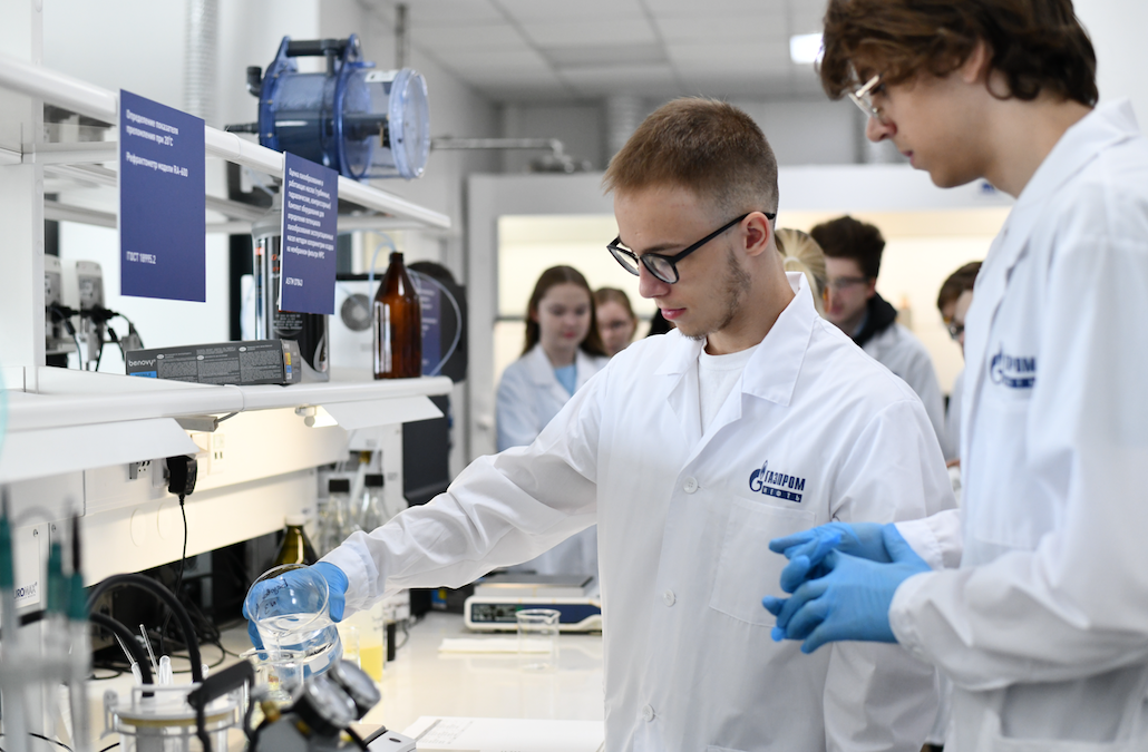 «Газпромнефть-СМ» реализует проект по профориентации школьников на уникальной исследовательской площадке