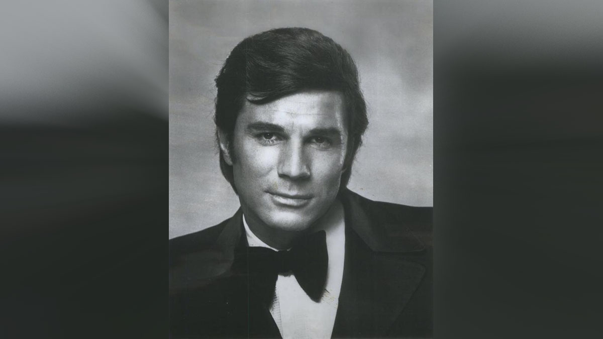 Умер американский актер Джордж Махарис