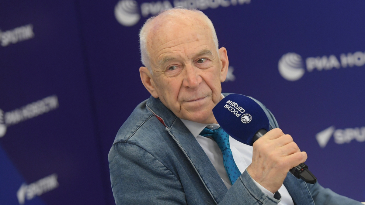 Александр Пашутин: Надо все время быть в форме и ждать своего шанса