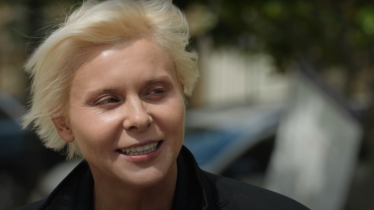 Актриса Троянова* заочно арестована по статье о «возбуждении ненависти или вражды»