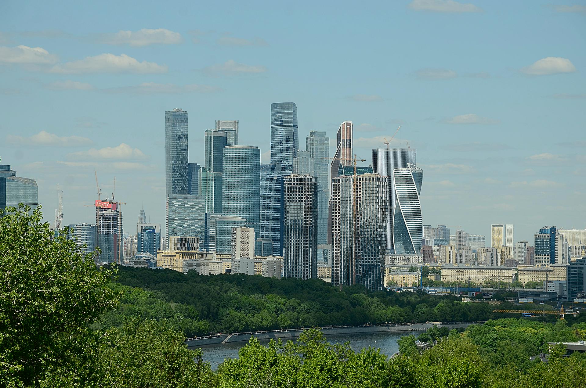 Москвичам рассказали о погоде в столице на выходных