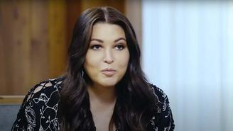 Певица Ирина Дубцова встретилась с контрактниками в Едином пункте отбора на военную службу в Москве