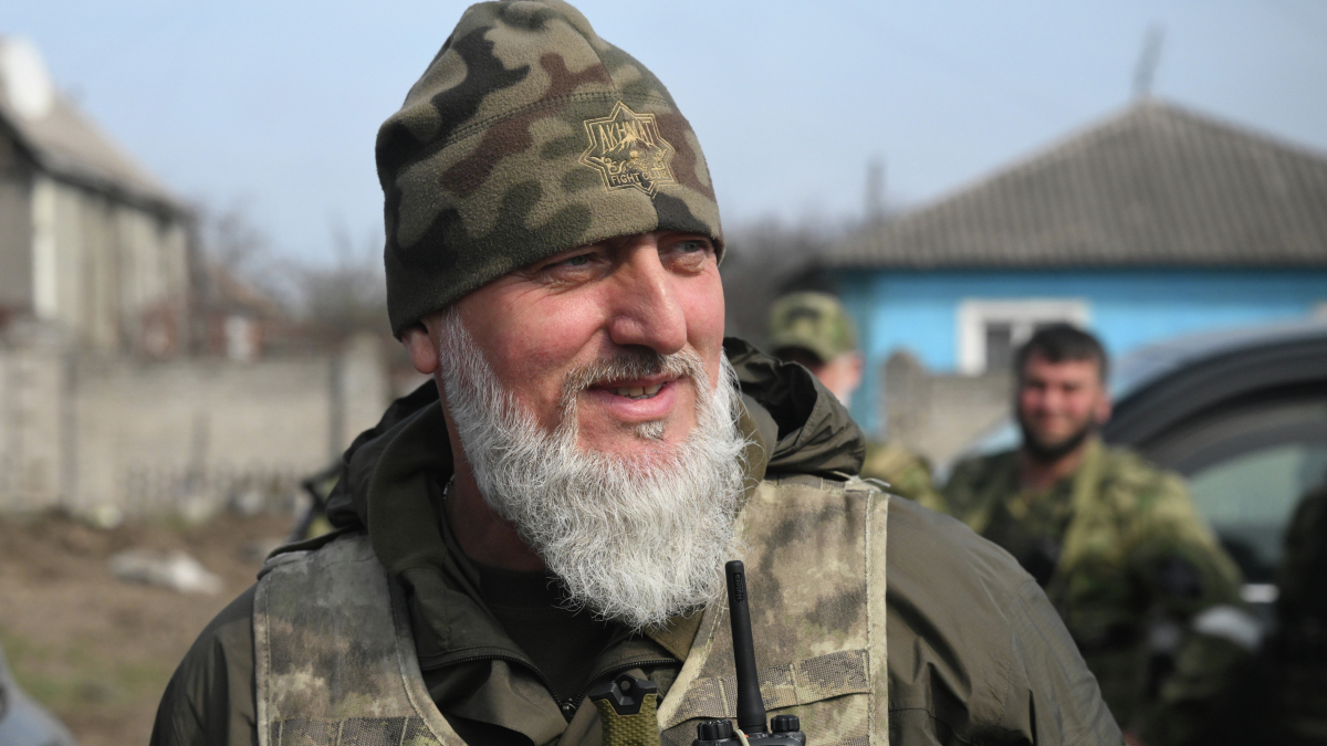 «Хватит болтать»: Делимханов ответил Пригожину на критику «Ахмата»