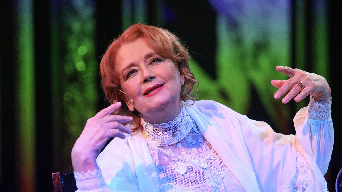 Алферова рассказала, почему счастлива с третьим мужем Мартыновым после почти 30 лет брака