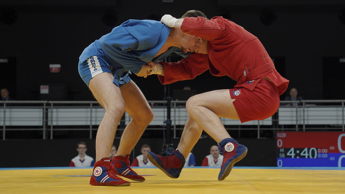 Российские самбисты завоевали четыре золотые медали в первый день ЧМ