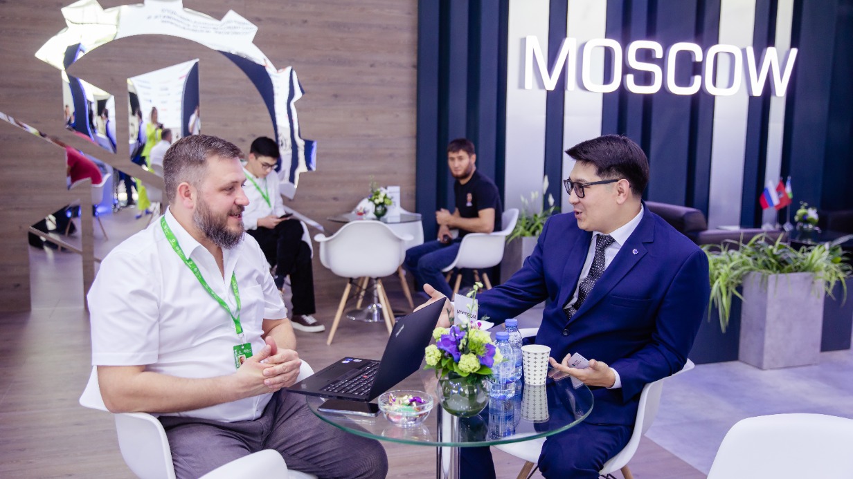 Владислав Овчинский: Московские экспортеры представили продукцию байерам из Юго-Восточной Азии